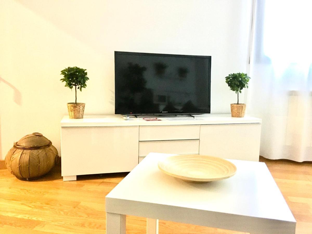 דירות קסטרו אורדיאלס Apartamento 1 Centrico Garaje Wi-Fi Para Trabajar מראה חיצוני תמונה