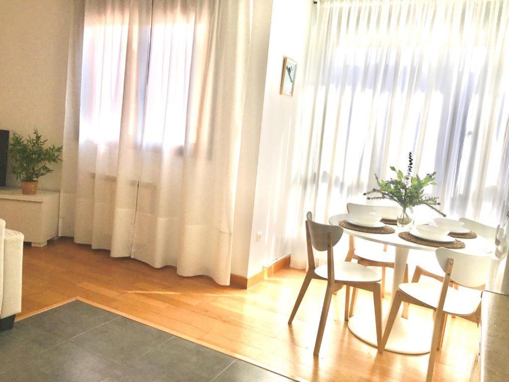 דירות קסטרו אורדיאלס Apartamento 1 Centrico Garaje Wi-Fi Para Trabajar מראה חיצוני תמונה