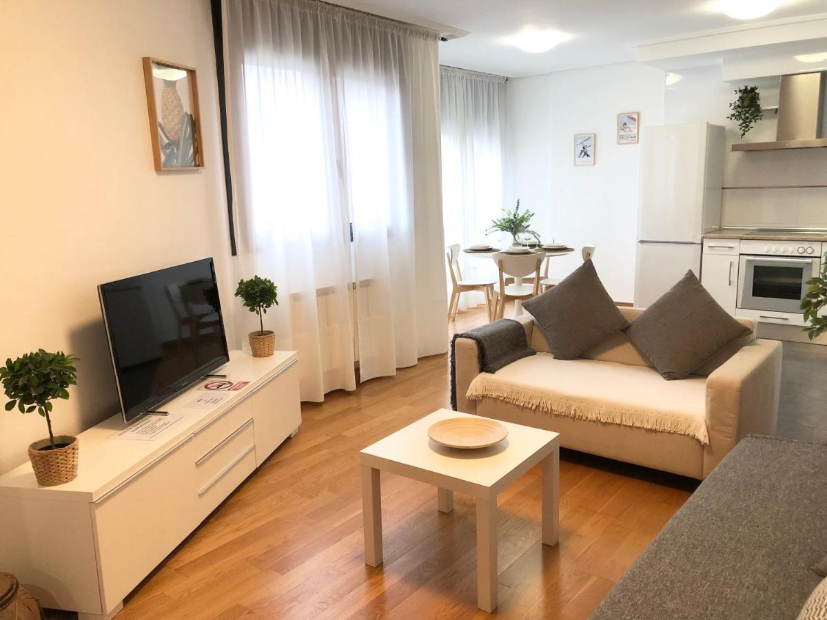 דירות קסטרו אורדיאלס Apartamento 1 Centrico Garaje Wi-Fi Para Trabajar מראה חיצוני תמונה